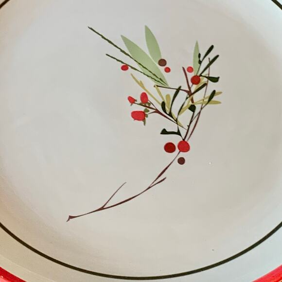 Crate & Barrel Sprigs Set of 2 Lunch Plates Holly Berries Christmas Holiday - Picture 2 of 5